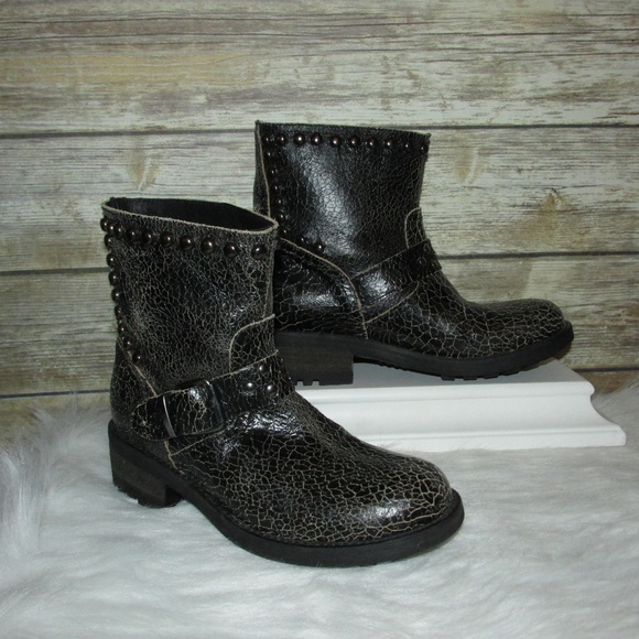 Mally Beauty Shoes - Mally Black Textured Leather Ankle Boots